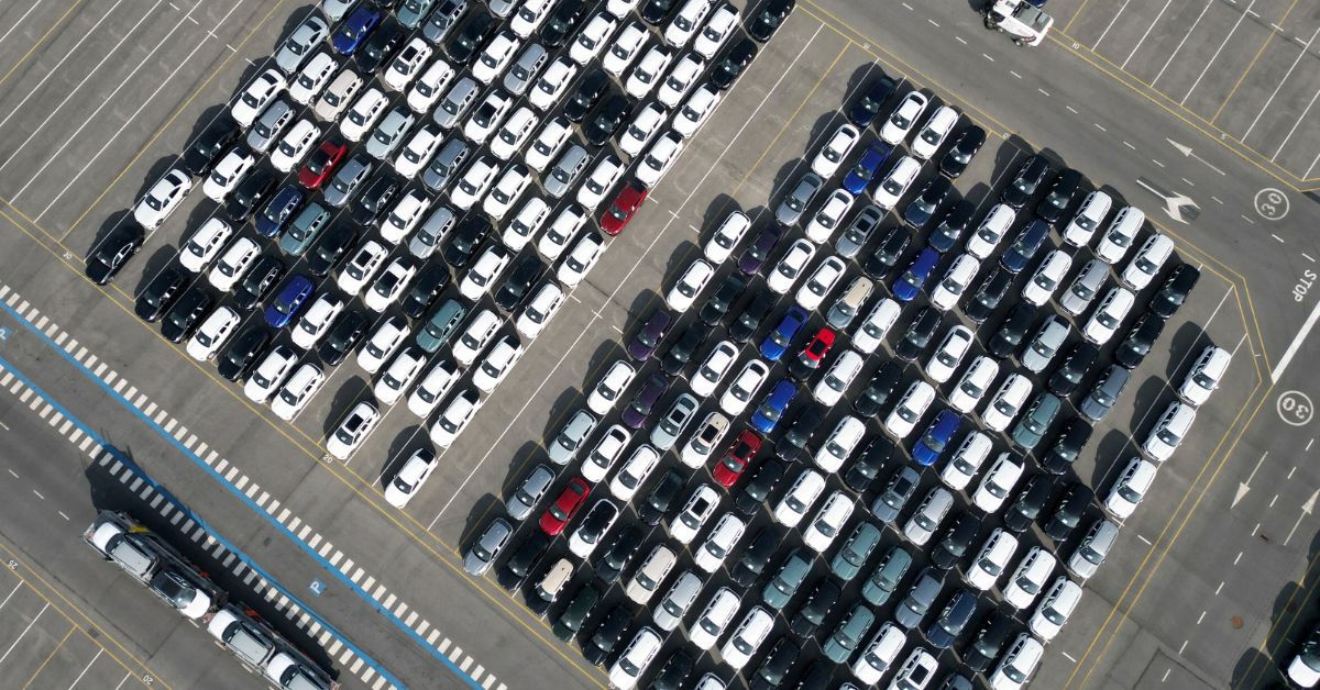 Índia reduzirá tarifas sobre carros para 40% em acordo comercial com UE, dizem fontes