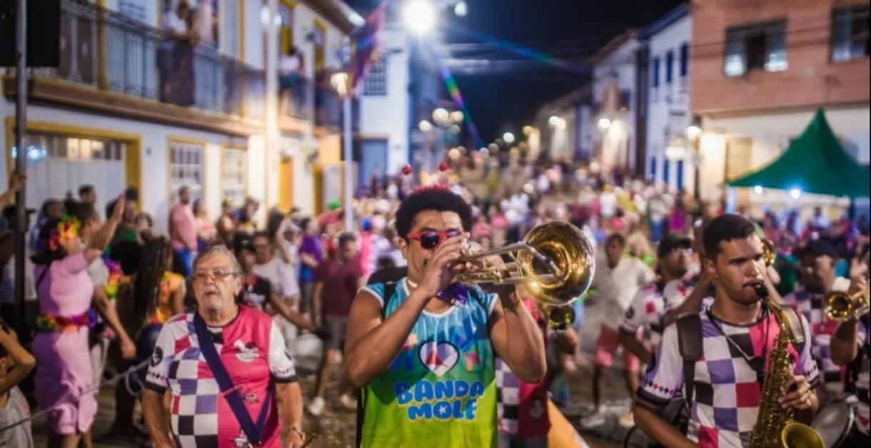 Carnaval 2026: Sabará espera até 100 mil pessoas nos dias de folia na cidade histórica