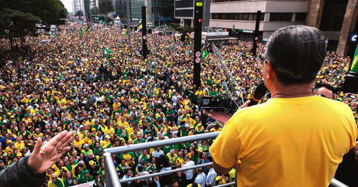 Silas Malafaia volta a defender Tarcísio de Freitas e faz críticas a Flávio Bolsonaro