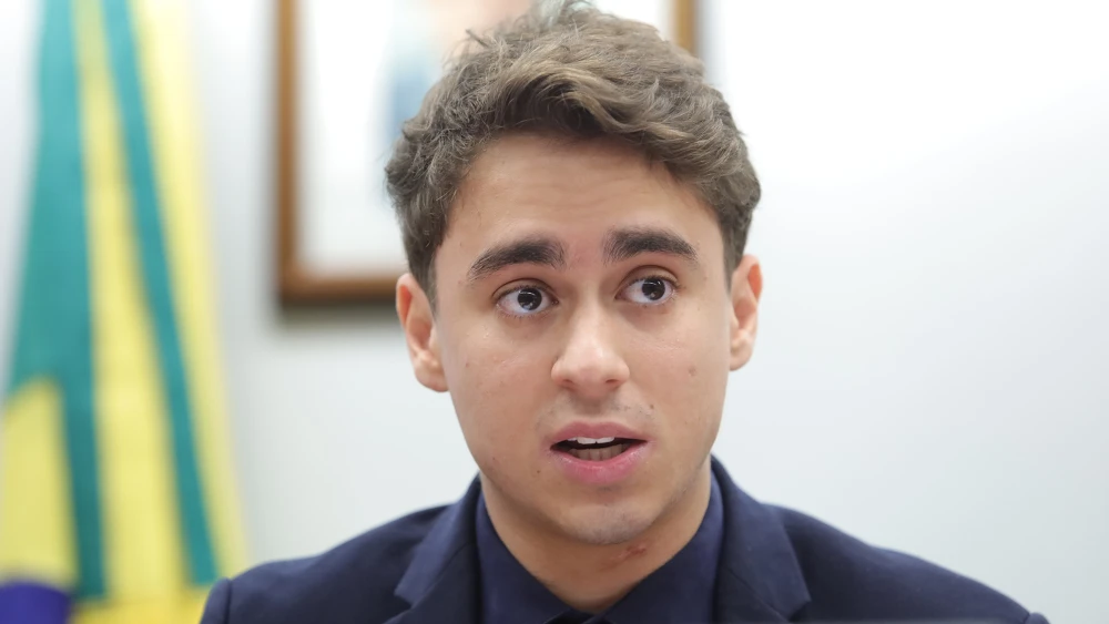 Nikolas Ferreira volta a criticar monitoramento do Pix em novo vídeo viral