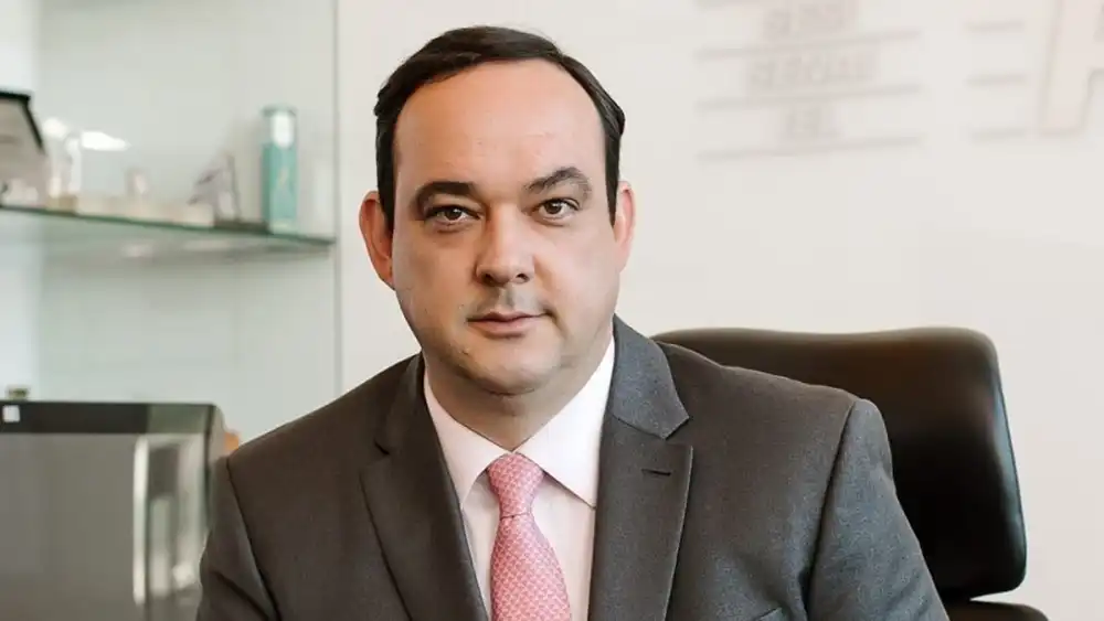 Roscoe deixa presidência da Fiemg em abril e se coloca a disposição para concorrer em 2026