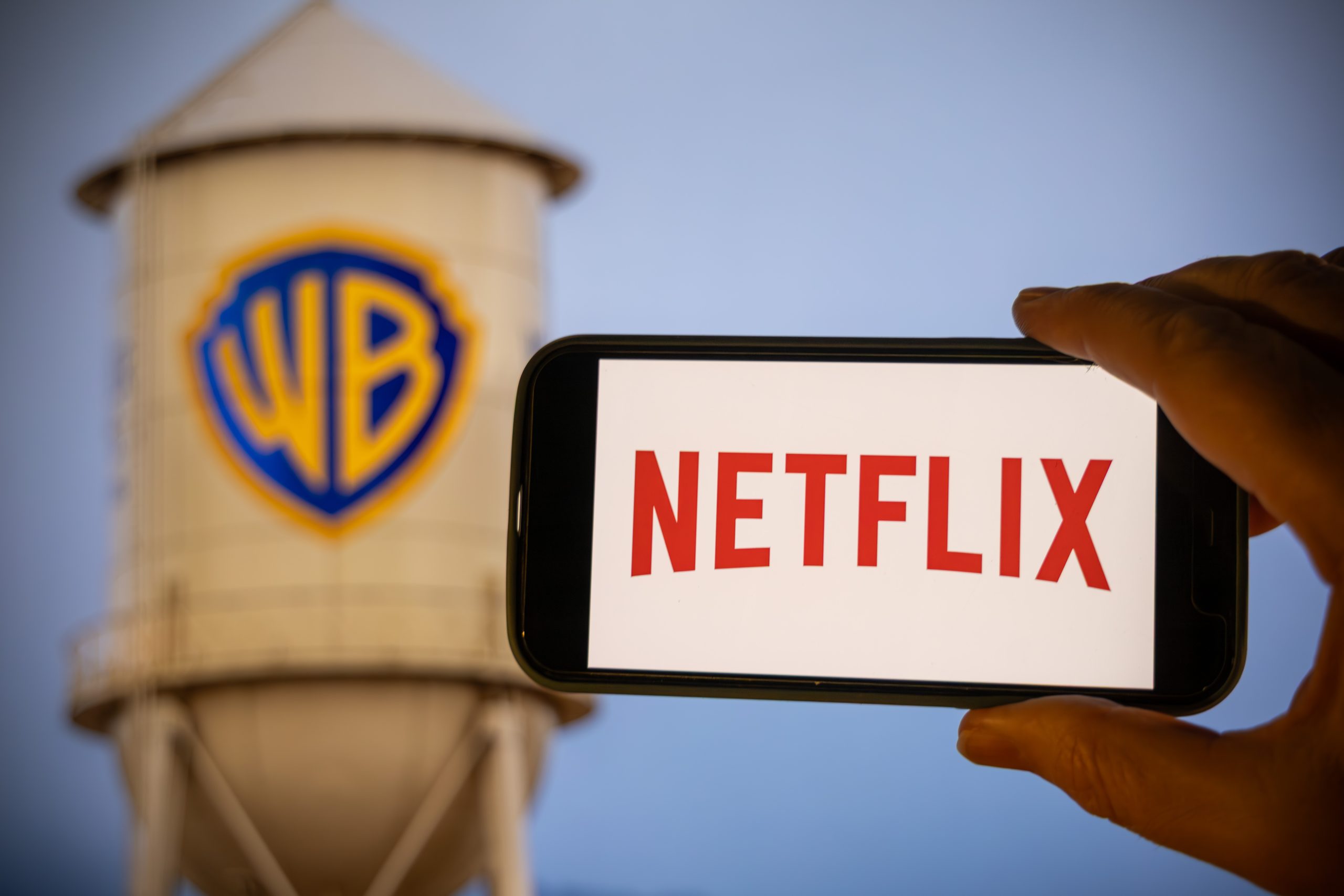 Queda da Warner Bros. no mercado de TV pressiona acordo com Netflix