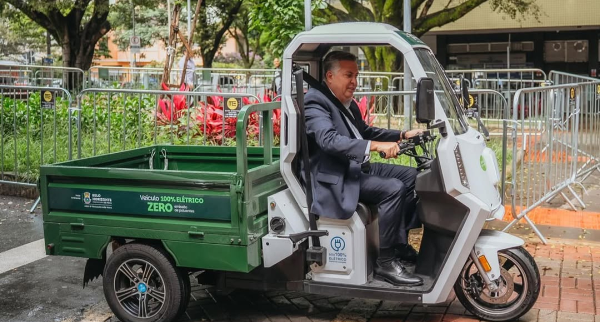 Prefeitura de BH apresenta triciclo elétrico como alternativa para carroceiros; entenda plano de substituição