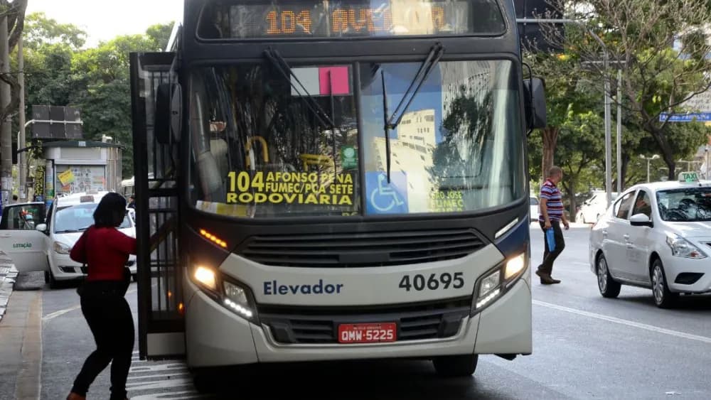 STF mantém multa de R$ 162,5 mil a empresas de ônibus por ausência de trocadores em BH