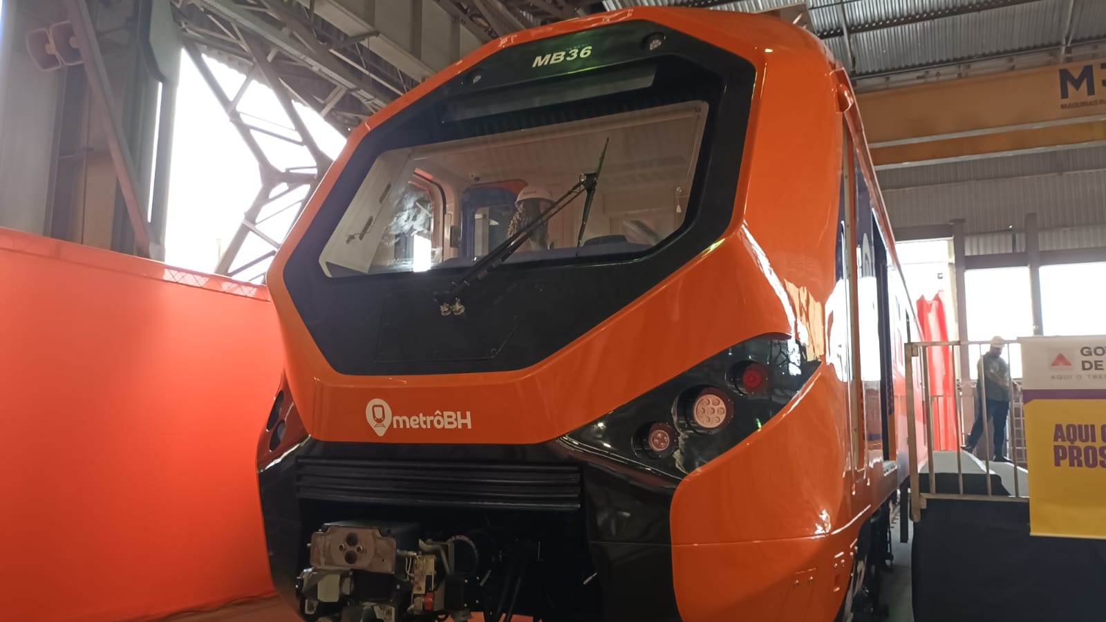 Conheça o novo trem do metrô de BH, com operação prevista em até três meses