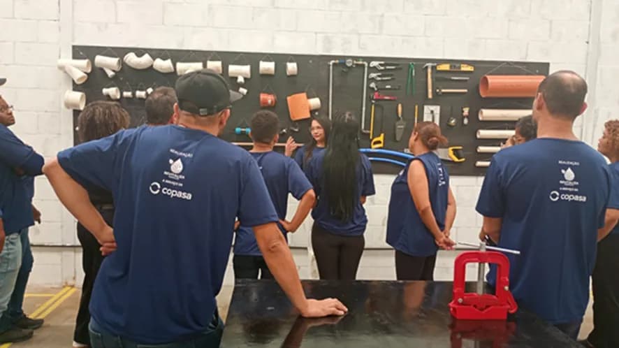 Copasa abre 20 vagas para curso gratuito de bombeiro hidráulico em Contagem