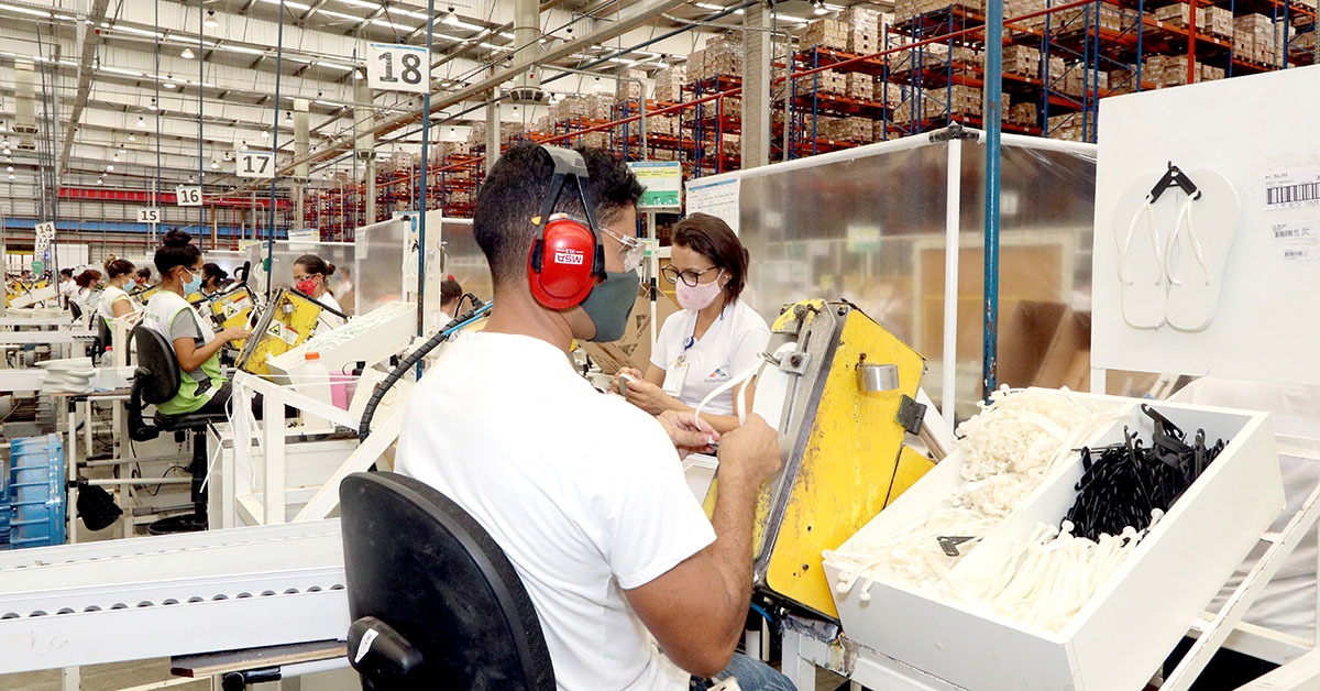 Centro de Liderança Pública (CLP) propõe a extinção da jornada 6×1 no País de forma escalonada