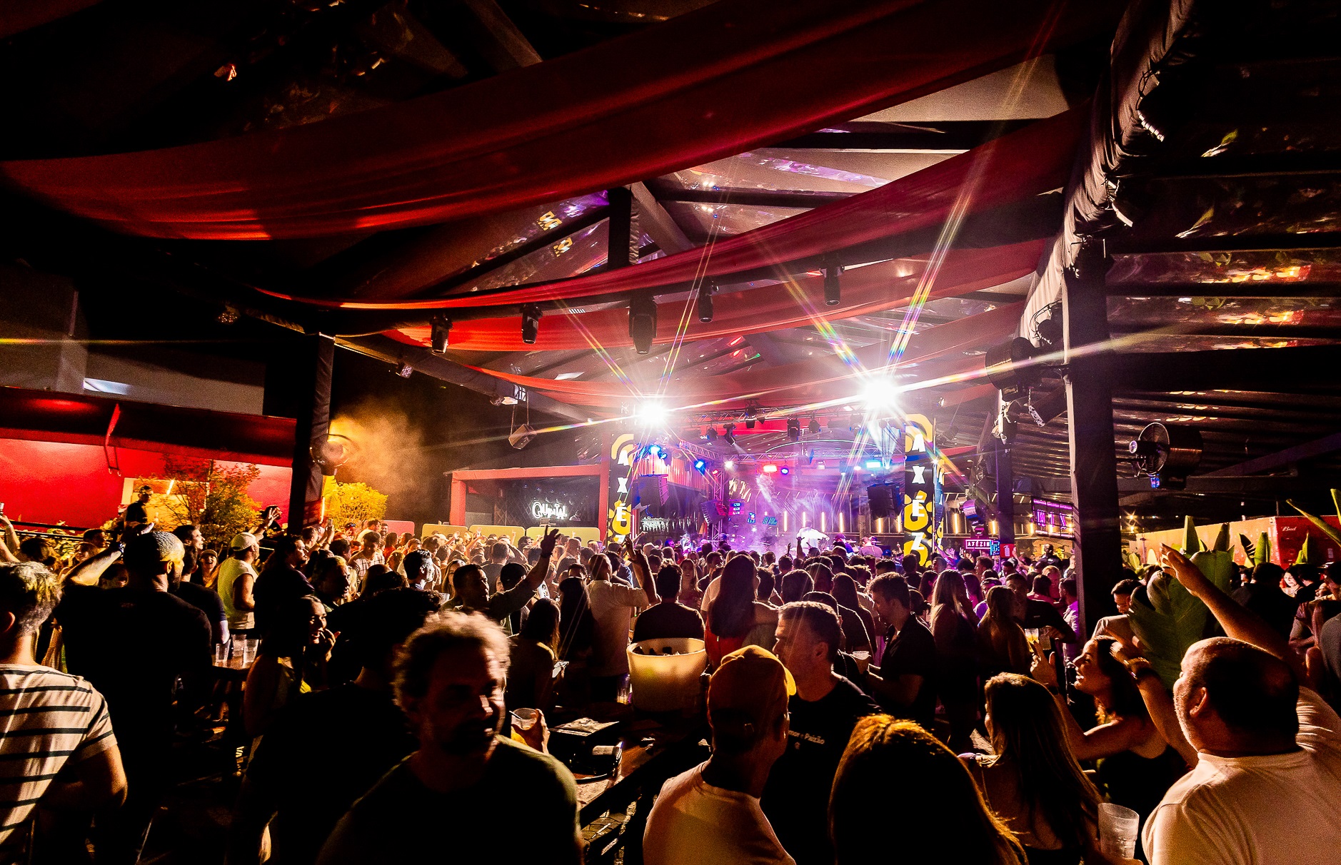 Confira 11 festas para curtir o Carnaval de BH 2026 fora dos blocos de rua