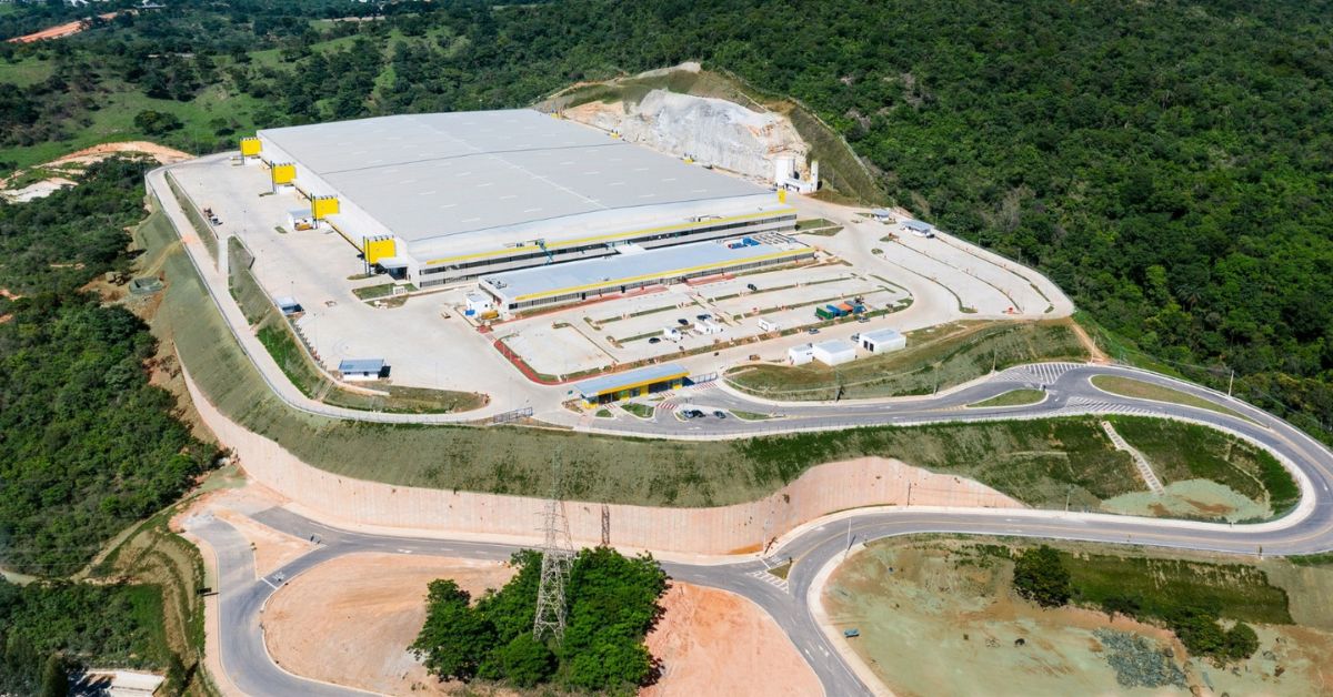 Galpão logístico TRBL Contagem.