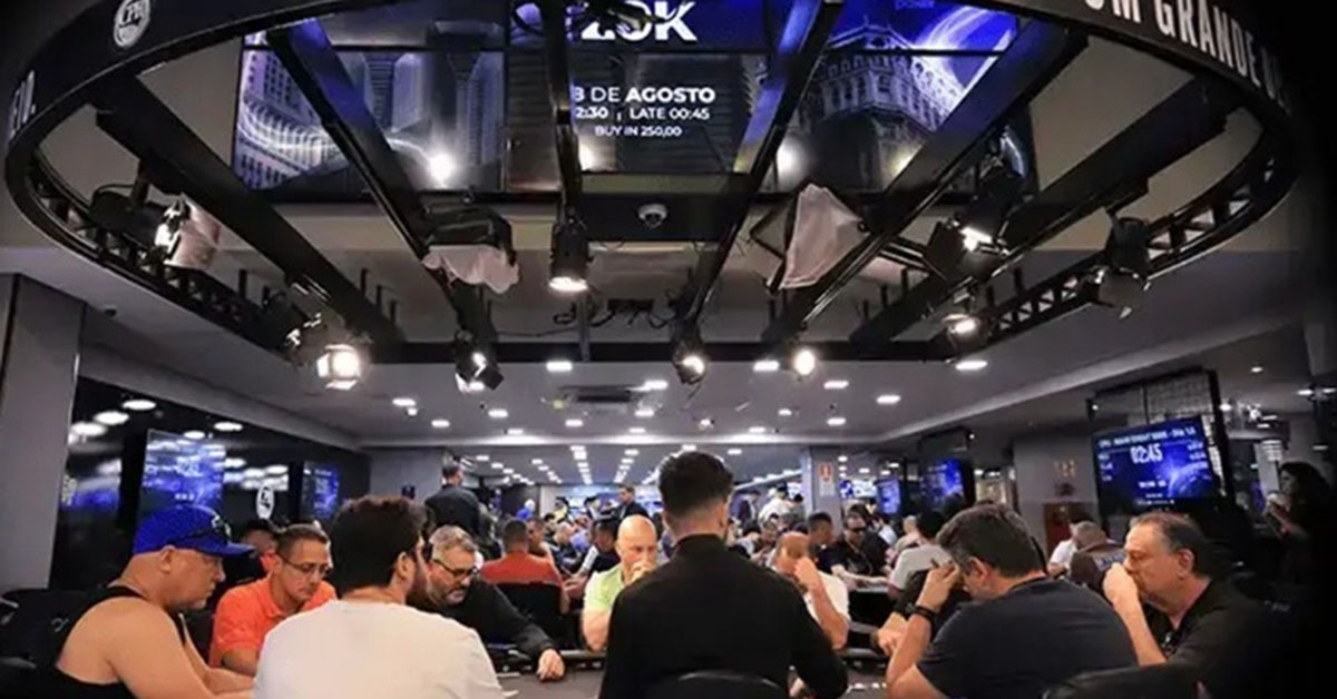 Savassi recebe bar de poker e gastronomia com investimento de R$ 5 milhões