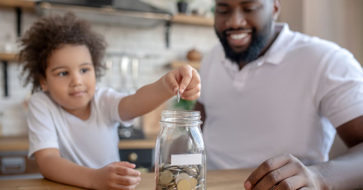 Como usar a mesada para ensinar crianças a lidar com dinheiro