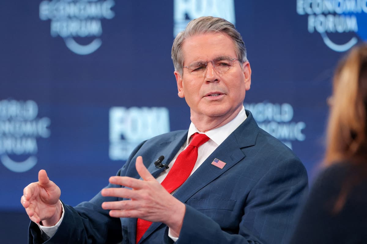 EUA devem elevar tarifa global temporária para 15% esta semana, afirma Bessent