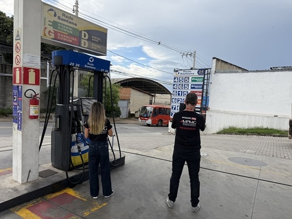 Procon investiga preços de combustíveis em 46 postos de Minas