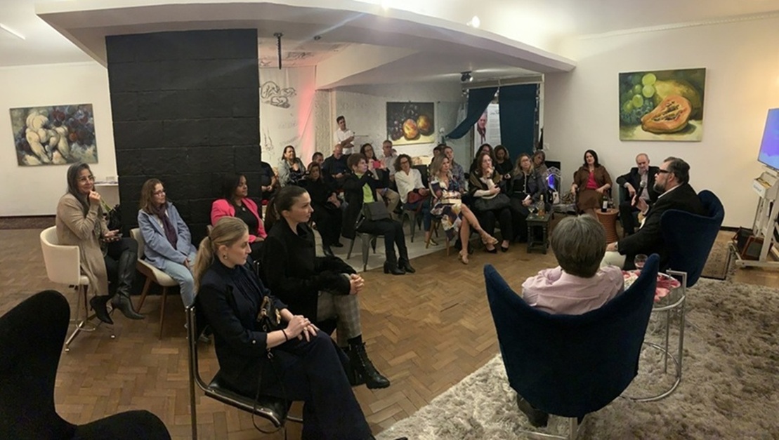 ‘Diálogos com a Felicidade’ reúne especialistas para debater bem-estar e saúde mental em BH