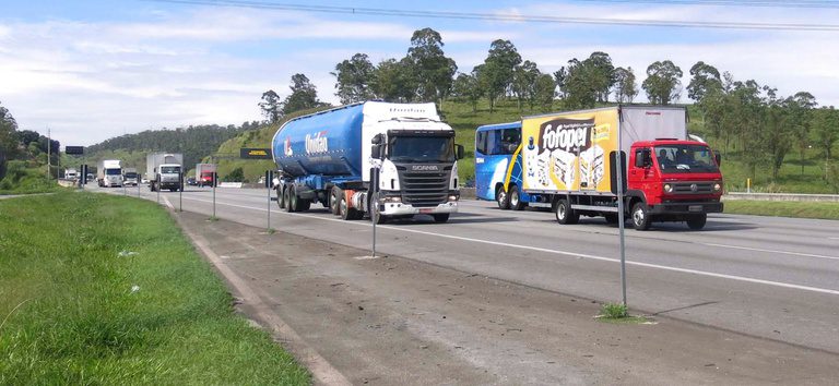 Governo e caminhoneiros fecham acordo e evitam paralisação nacional