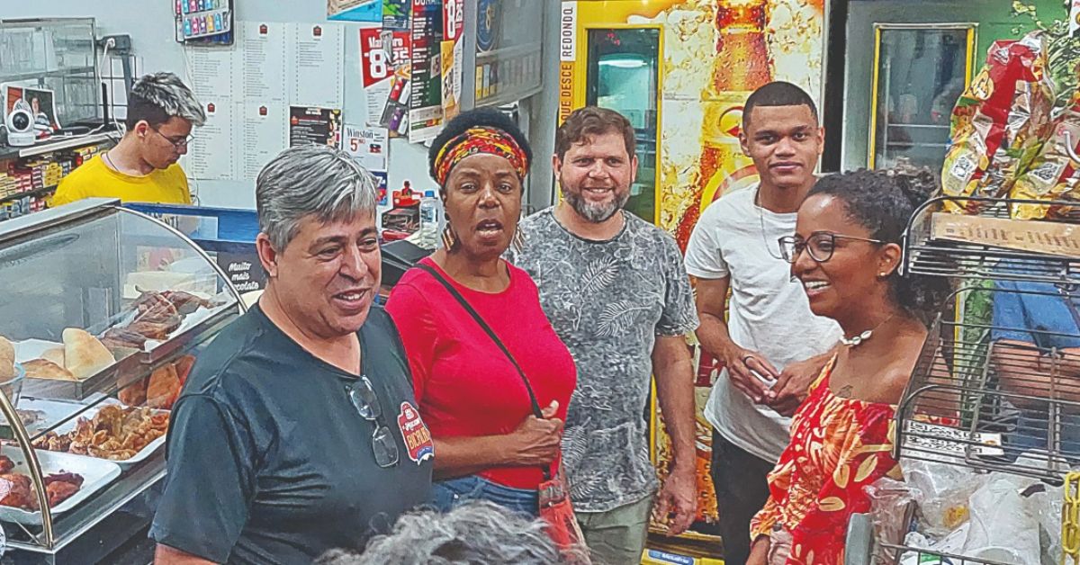 Tour guiado promove roteiro especial com foco nas mulheres por bares de BH