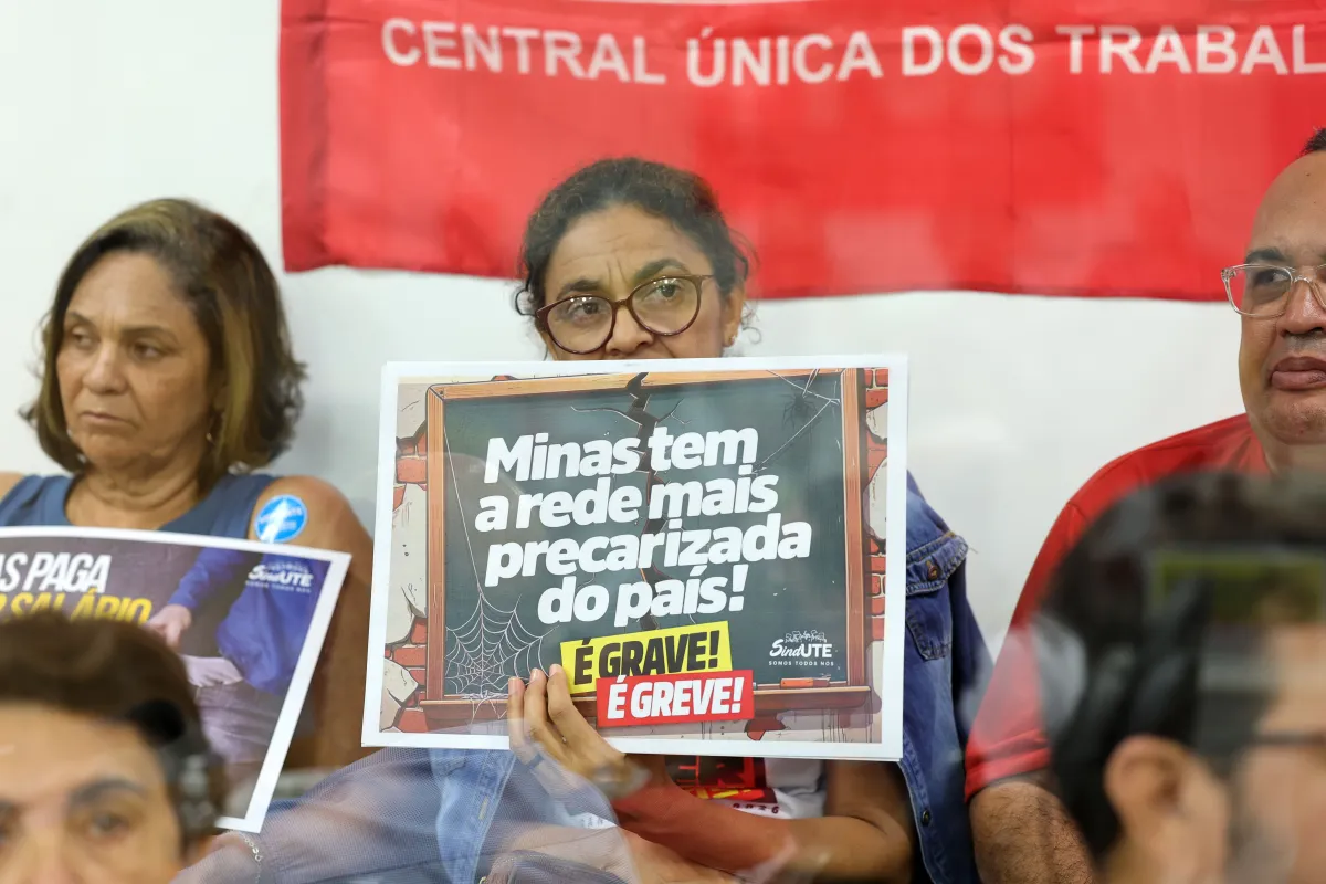 Servidores pedem reajuste quase oito vezes maior que o proposto por Zema