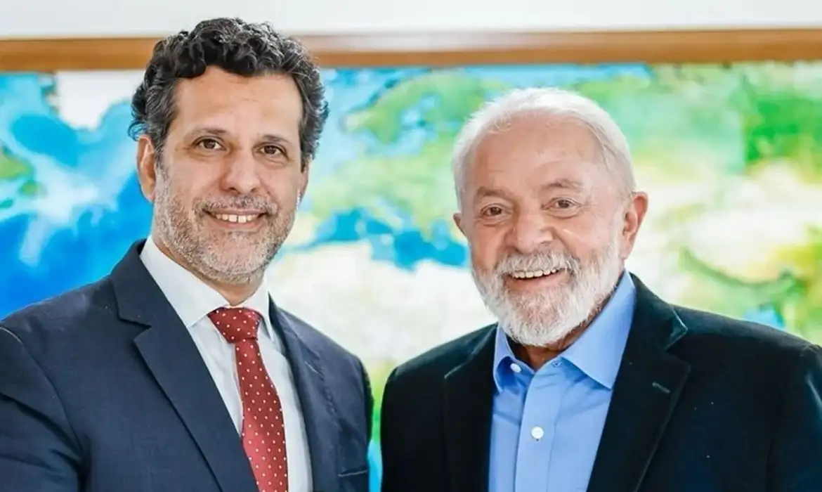 Lula anuncia novo ministro da Educação; saiba quem é