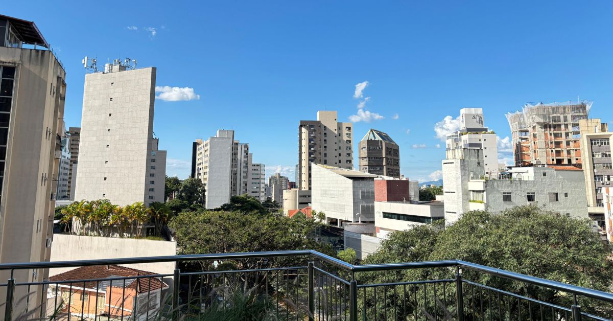 Intenção de compra de imóveis em BH sobe para 19% e atinge maior nível da série