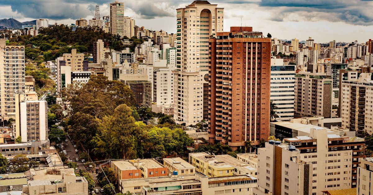 Preço do aluguel sobe 23% em BH com altas maiores em bairros com menor tíquete médio