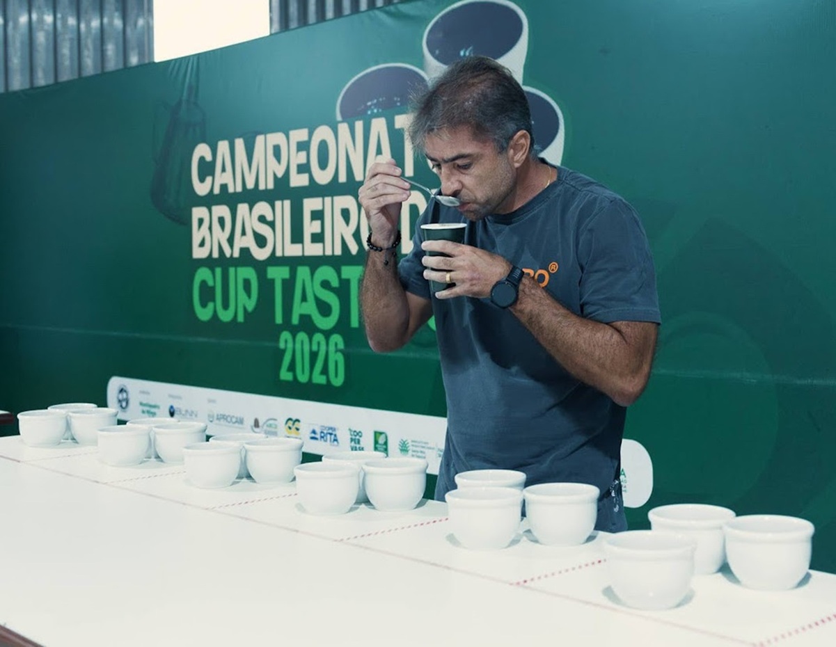 Mineiros lideram pódio em competição nacional de testadores de cafés