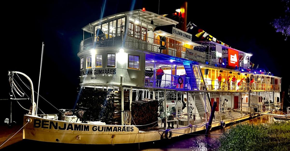 Vapor Benjamim Guimarães recebe certificado da Marinha e se aproxima de voltar a operar