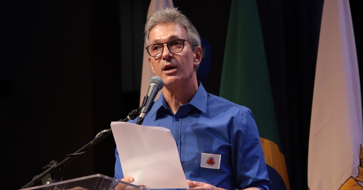 Zema critica CLT e diz que período de férias no Brasil tem que ser ‘flexível’