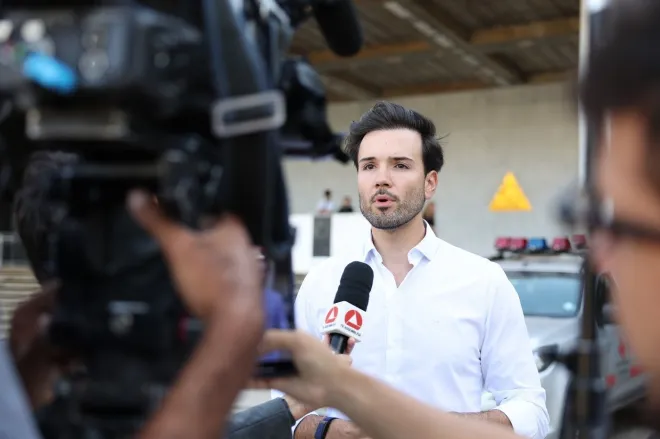 Tadeu diz esperar que Simões encaminhe nova PEC para reajuste das forças de segurança