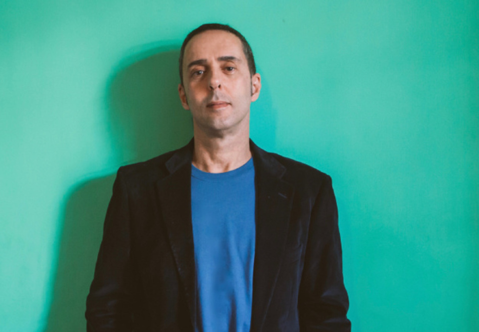 Affonsinho convida seis cantoras para lançar ‘Amar com fé’ no palco da Casa Outono