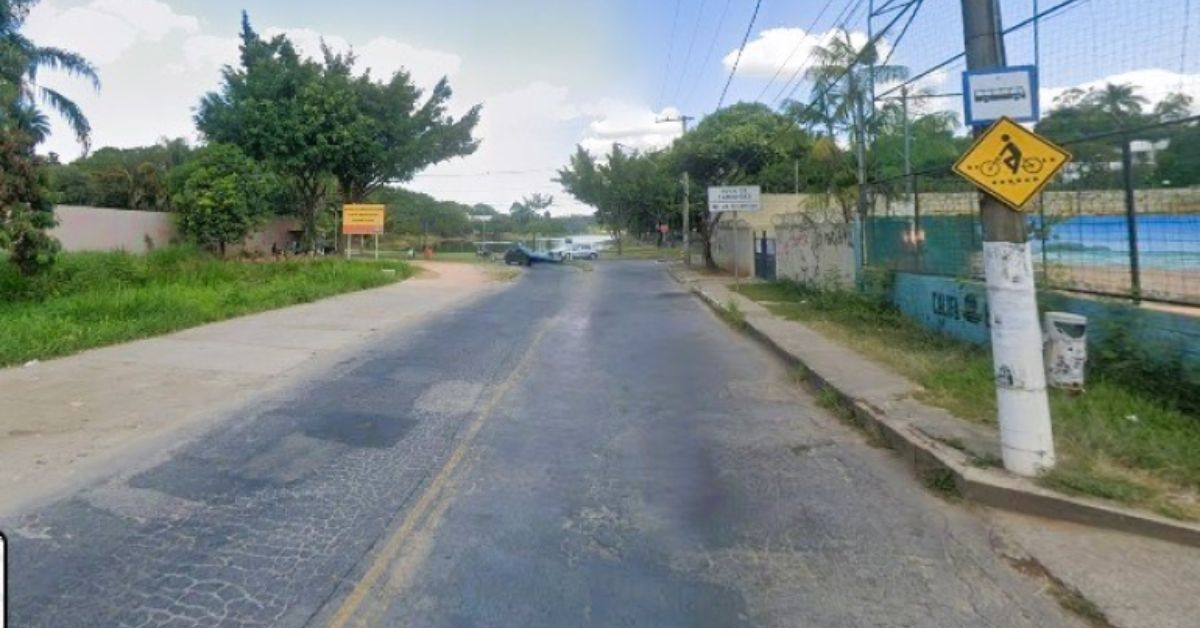 Avenida Francisco Negrão de Lima em Belo Horizonte, Minas Gerais.