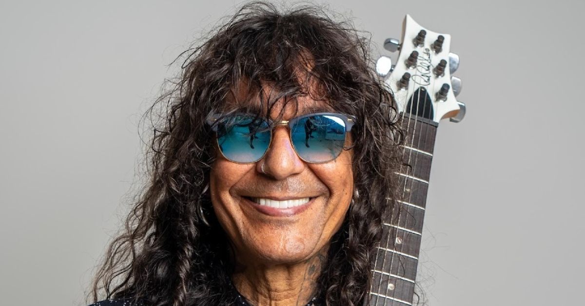 Luiz Caldas se apresenta em BH com show intimista ‘Voz e Violão’