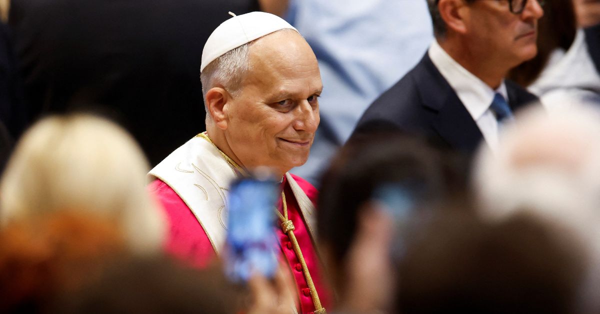 Papa Leão pede o fim da ‘loucura da guerra’ enquanto EUA e Irã iniciam conversas