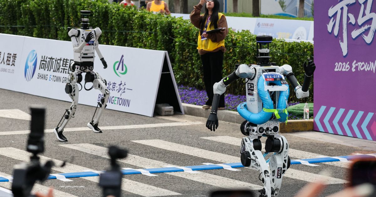 Robôs humanoides ultrapassam humanos em meia maratona de Pequim