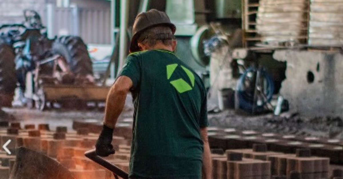 O trabalho como força motriz que transforma vocações locais em prosperidade
