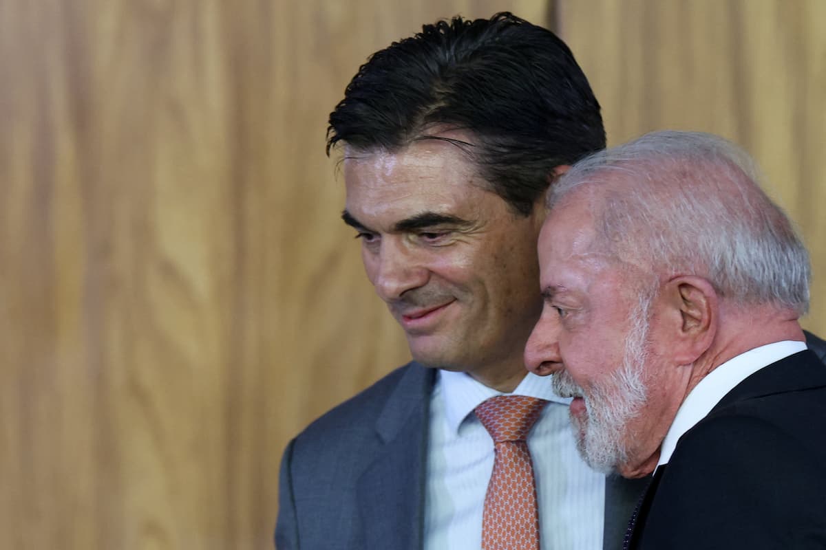 Lula conversa com presidente da Bolívia e determina envio de ajuda humanitária