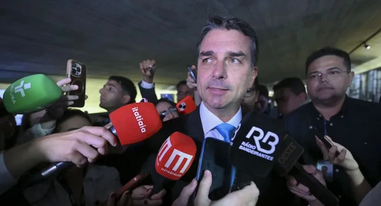 Zema critica Flávio após áudio com Vorcaro ser divulgado: ‘Imperdoável’
