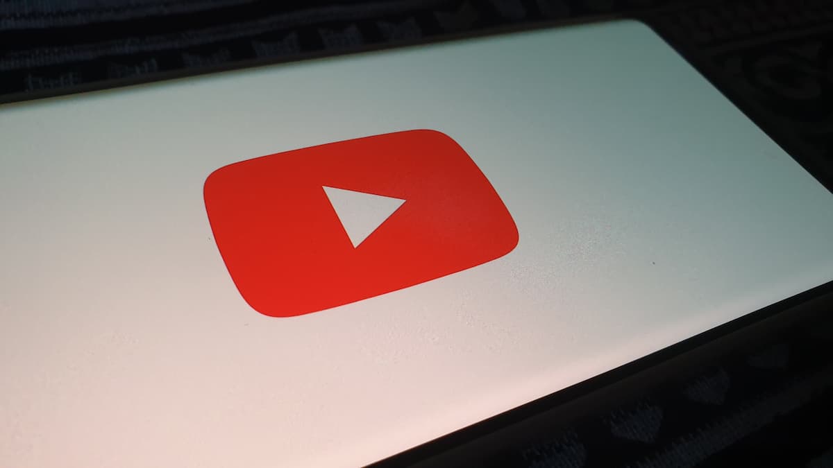 YouTube diz que ampliará detecção de vídeos gerados por IA e adotará rotulagem automática