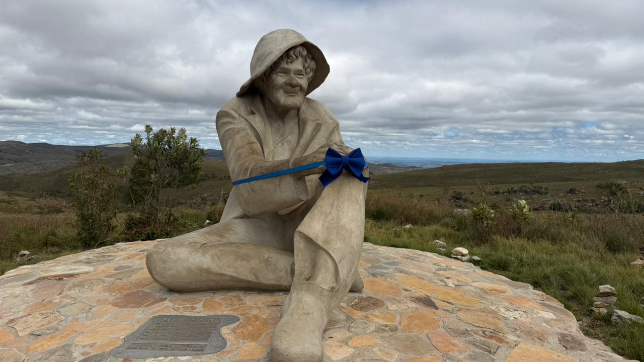 Após restauração, estátua do Juquinha é reinaugurada na Serra do Cipó