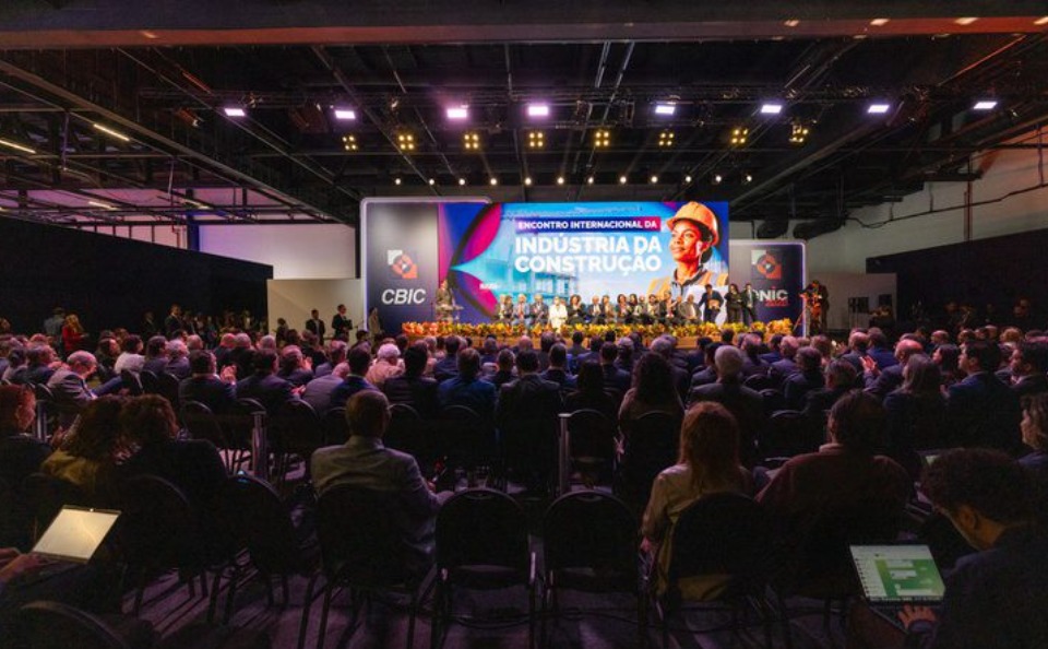 Governo vai lançar Estratégia Nacional da Construção Industrializada, anuncia ministro
