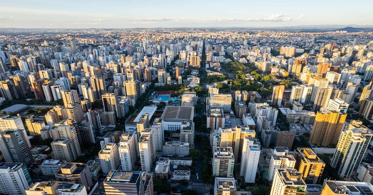 Bairro fora do eixo Centro-Sul ocupa pela 2ª vez o título de mais valorizado de BH; saiba qual