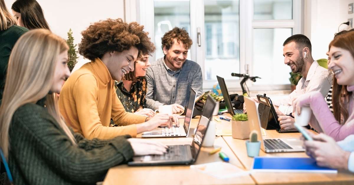 Mercado de trabalho: Geração Z prioriza crescimento; boomers buscam equilíbrio