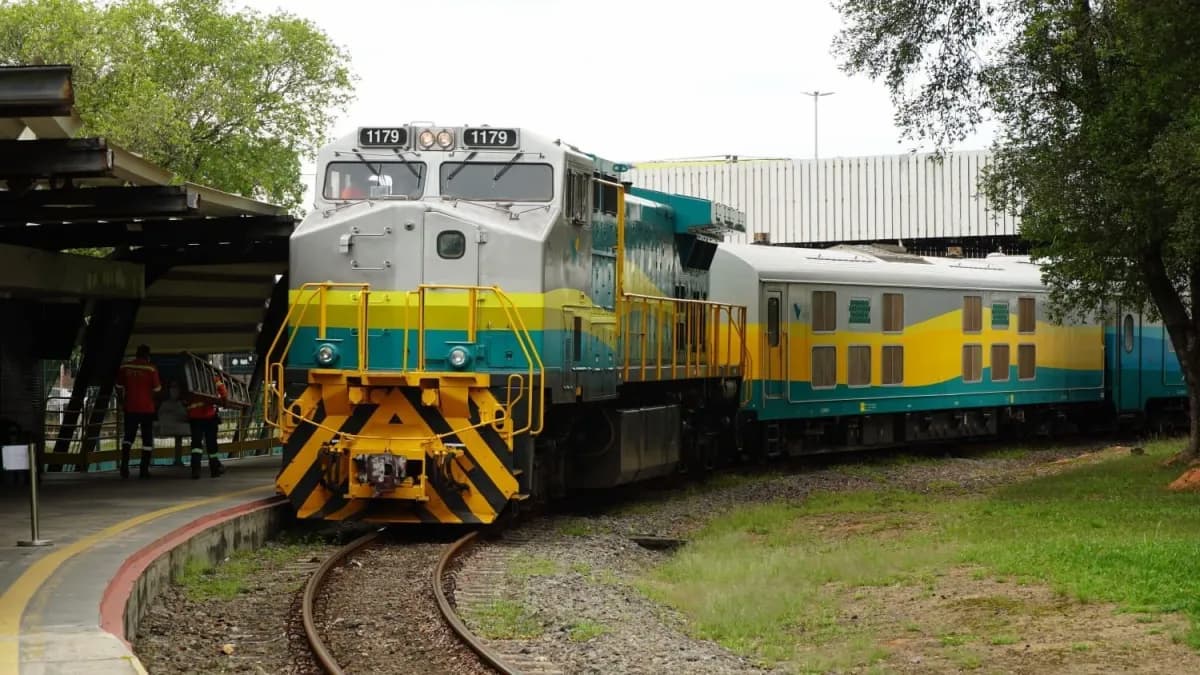 INSS leva orientação previdenciária a passageiros de trem em Minas Gerais