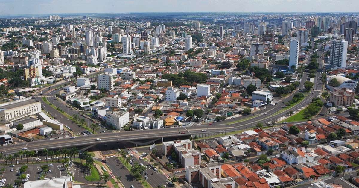 Minas amplia saldo de empresas em 6% em 2026, mas fechamentos também aceleram