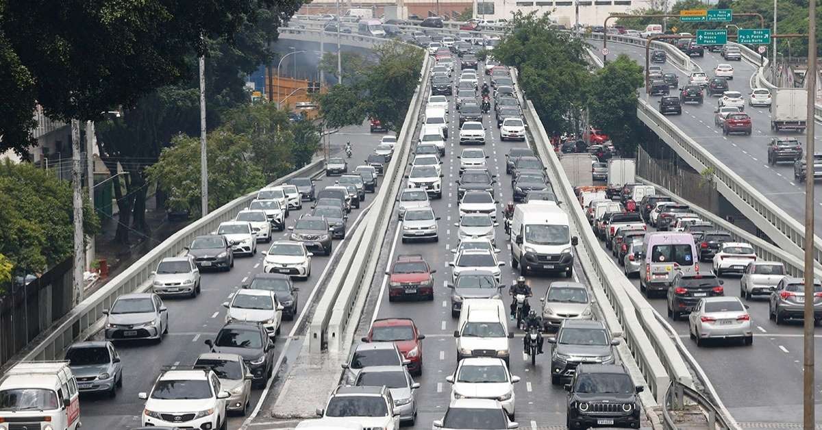 Arrecadação de IPVA cresce em 2025 e supera R$ 90 bilhões no Brasil
