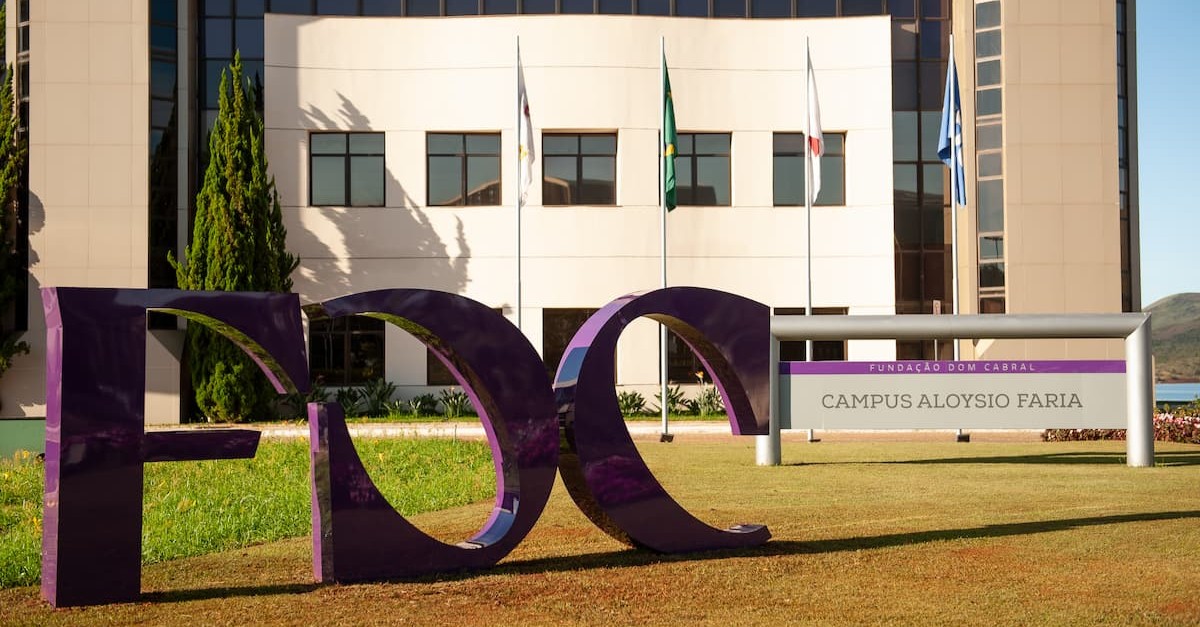Fundação Dom Cabral apresenta aos estudantes do Ensino Médio a experiência universitária que conecta aprendizado e mercado