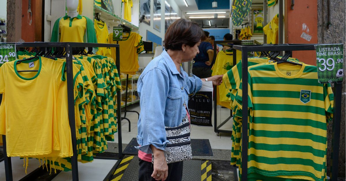 Copa puxa busca por camisas de futebol e vendas já somam R$ 1,2 bi no ano