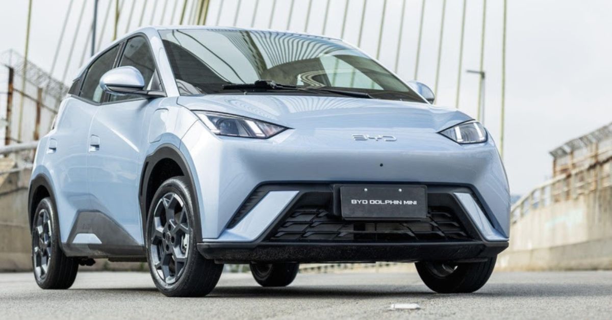 Carro elétrico modelo BYD Dolphin Mini.