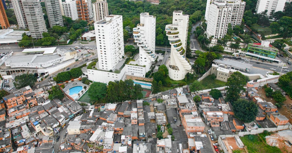 País rico, povo pobre; uma triste realidade