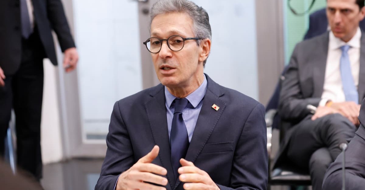 Romeu Zema sobre escala 6×1: ‘Infelizmente, o brasileiro ainda acredita nesse tipo de coisa’