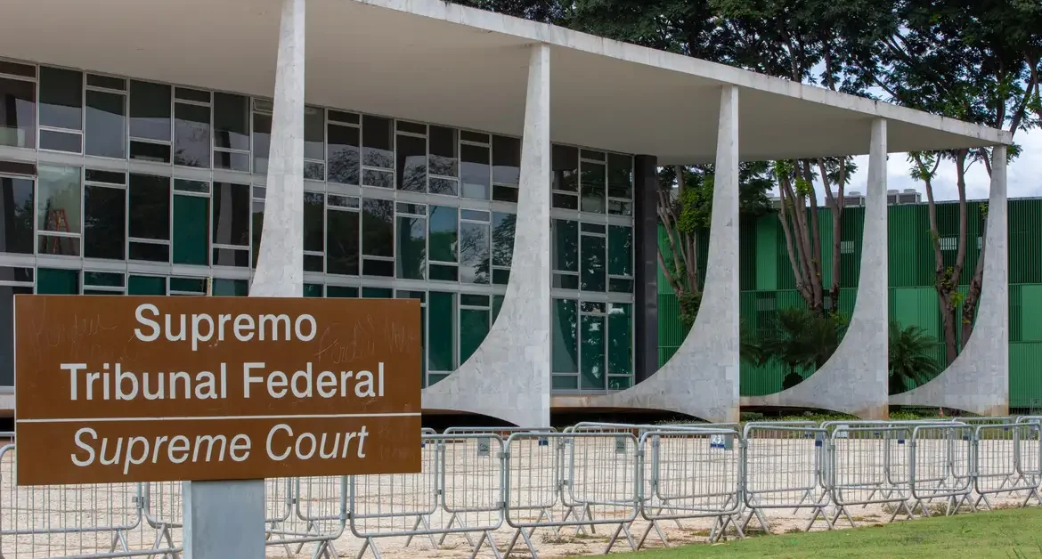 Moraes marca para 28 de julho depoimento de Flávio Bolsonaro à PF